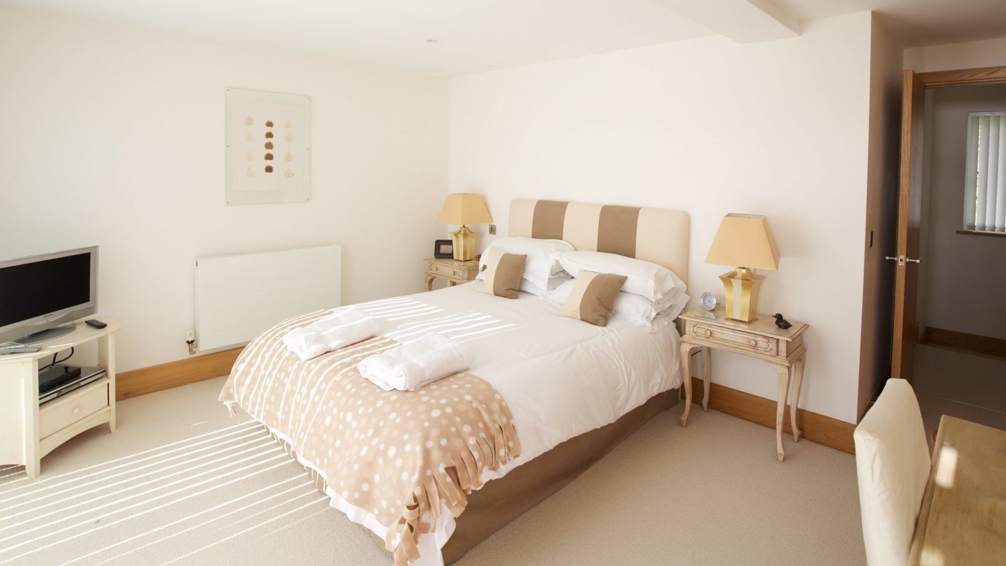 Yellowhammer Cirencester Dış mekan fotoğraf